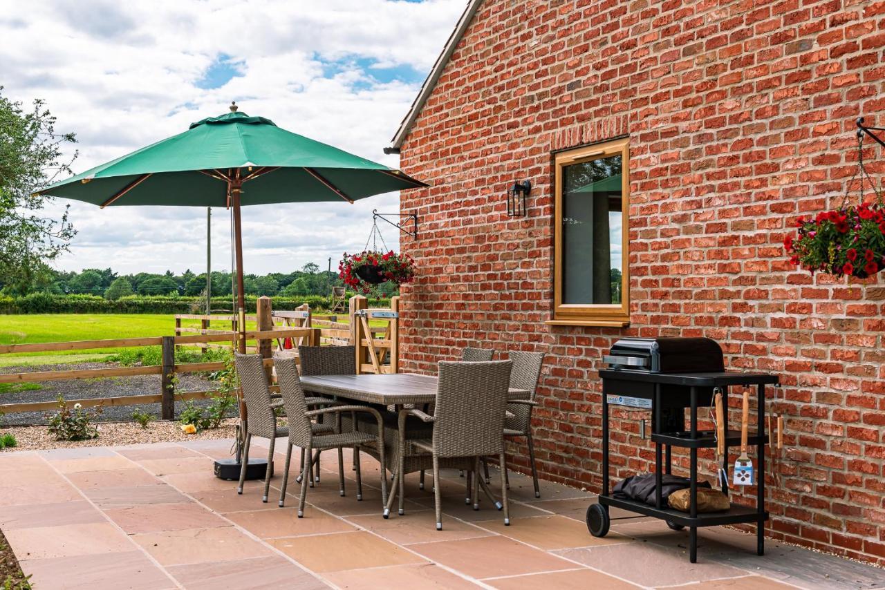 Brecks Farm - Cow Kennels Villa York Bagian luar foto