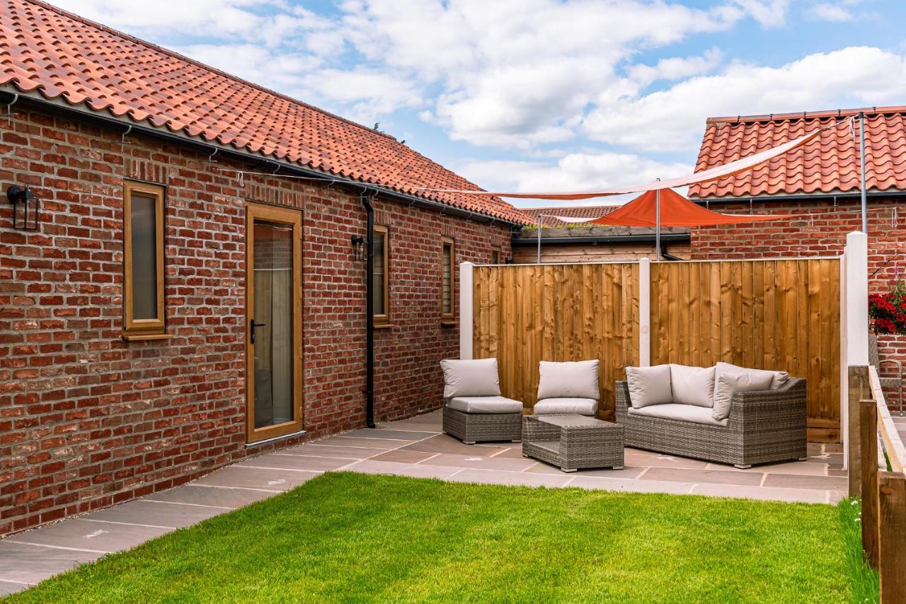 Brecks Farm - Cow Kennels Villa York Bagian luar foto