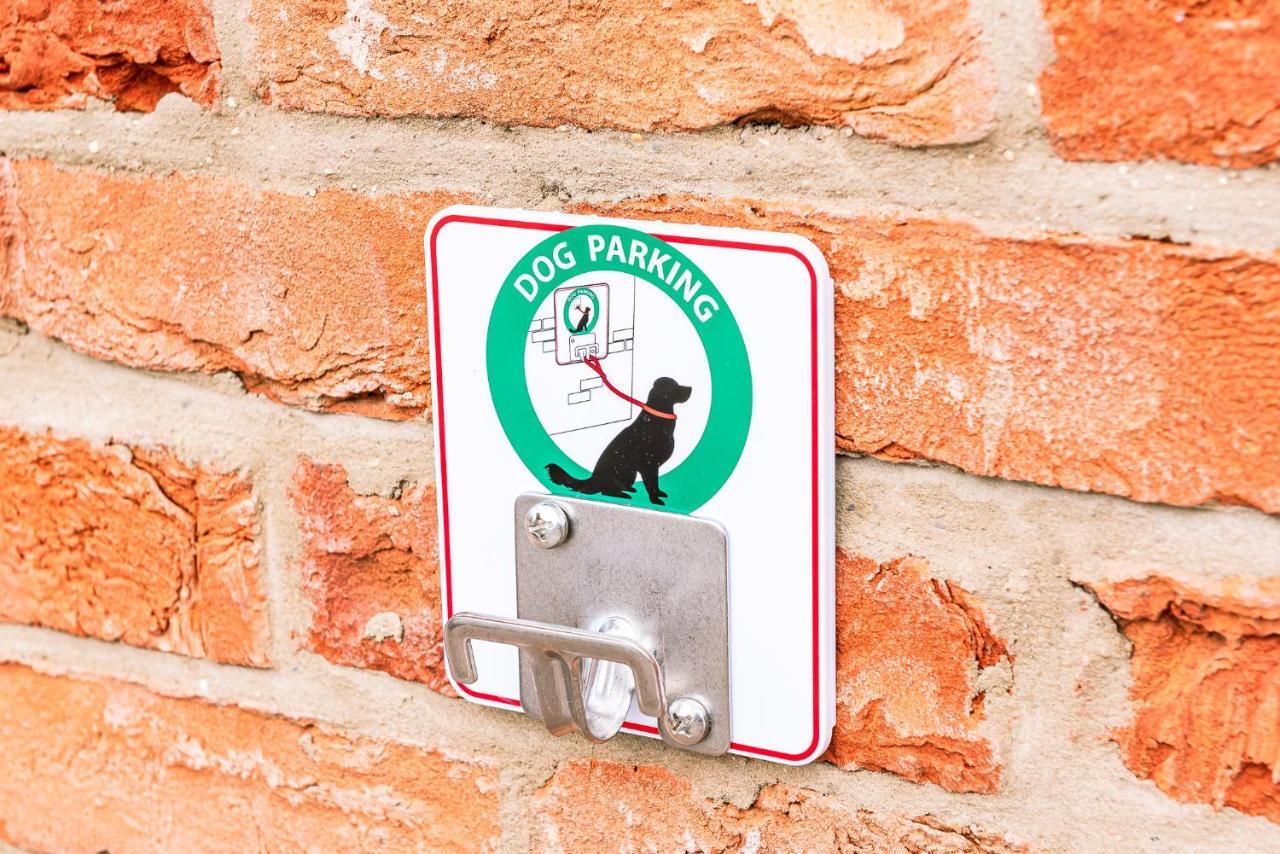 Brecks Farm - Cow Kennels Villa York Bagian luar foto