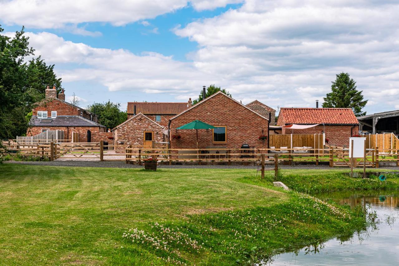 Brecks Farm - Cow Kennels Villa York Bagian luar foto